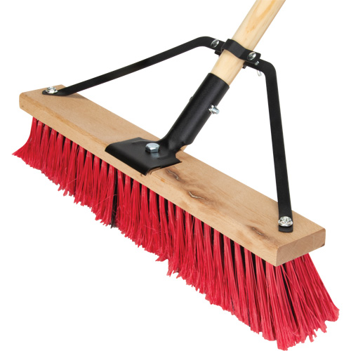 Balai-brosse &agrave; manche renforc&eacute;, 18", Moyen, Soies PVC O-Max