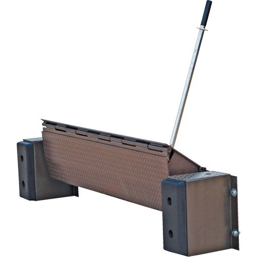 Mechanical Edge-O-Dock Leveler, 99" W, 72" Deck Width, 29" Span O-Max