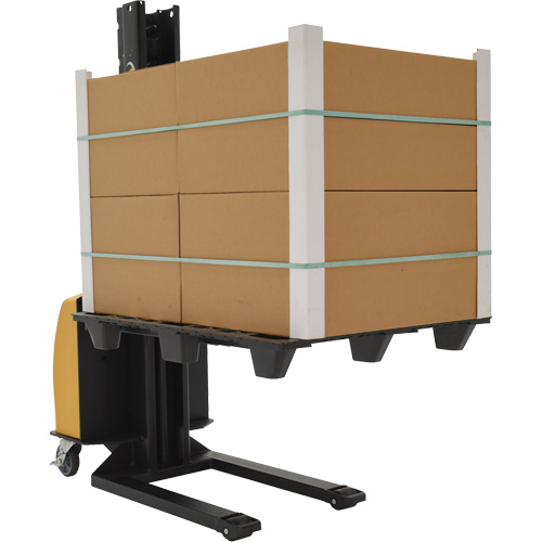 Gerbeur motoris&eacute; avec m&acirc;t &eacute;troit, Fonctionnement &eacute;lectrique, Capacit&eacute; 1000 lb, Lev&eacute;e max 63" O-Max