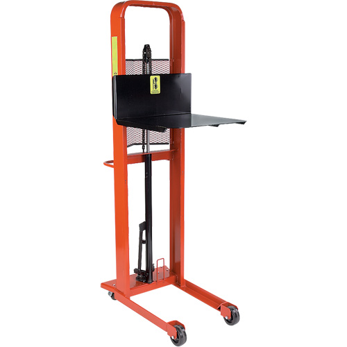 Gerbeur hydraulique &agrave; plateforme, M&eacute;canisme Pompe au pied, Capacit&eacute; de 1000 lb, Levage max de 80" O-Max