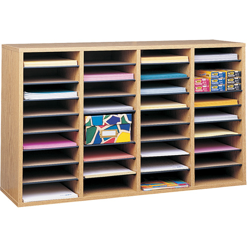 Casier &agrave; compartiments r&eacute;glable pour documentation, Stationnaire, 36 fentes, Bois, 39-1/4" la x 11-3/4" p x 24" h O-Max