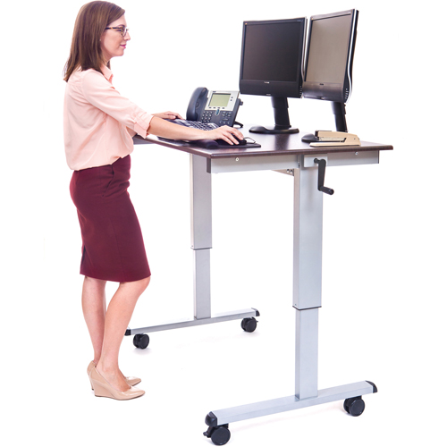 Postes de travail ajustables pour travail assis et debout , , 48-1/2" h x 48" la x 32-1/2" p, Noyer O-Max