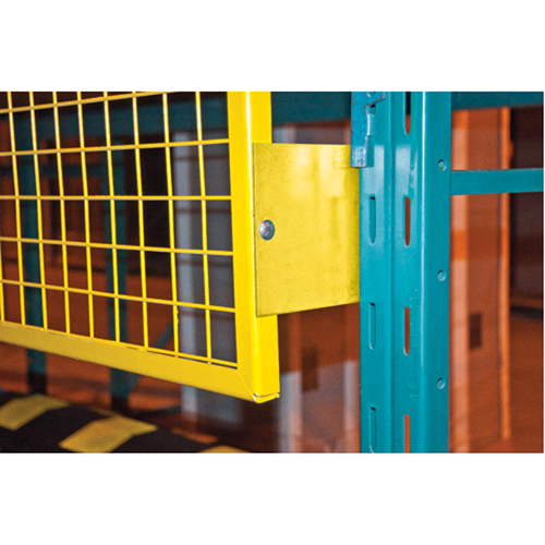 Grilles de protection arri&egrave;re pour palettier, 96" la x 48" h, Ferrures de 6" O-Max