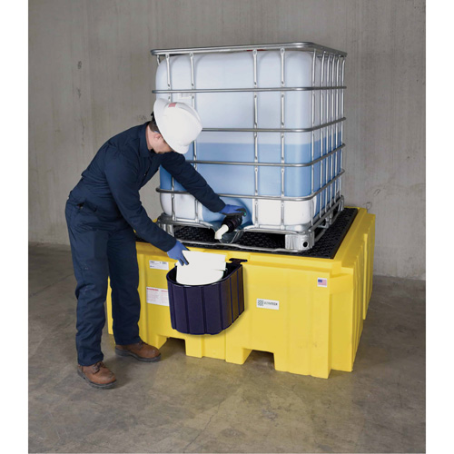 GRV Spill Pallet Plus avec drain, Capacit&eacute; de d&eacute;versement 365 gal. US, 62" x 62" x 28" O-Max