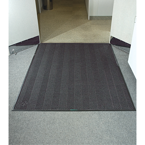 WaterHog&reg; Max Herringbone Classic Mat, Wiper/Scraper, 4' x 20' x 3/8", Grey Ash O-Max