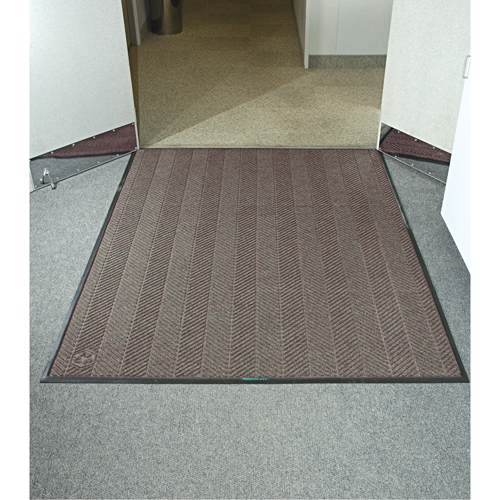 Tapis WaterHog Max Classic &agrave; motif chevrons, Essuie-pieds/grattoir, 4' x 20' x 3/8", Brun ch&acirc;taignier O-Max