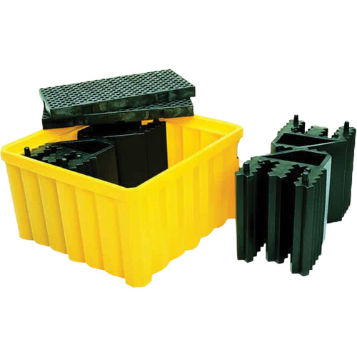 Palette antid&eacute;versement avec drain Ultra-IBC Spill Pallet , Capacit&eacute; de d&eacute;versement 400 gal. US, 58,75" x 58,75" x 33" O-Max