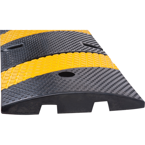 Speed Bump, Rubber, 6' L x 11-3/4" W x 2" H O-Max