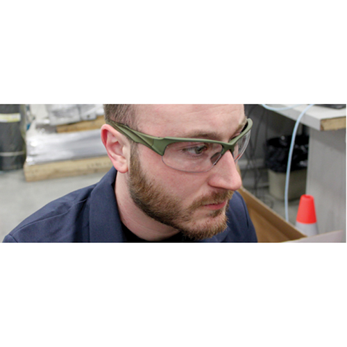 Lunettes de s&eacute;curit&eacute; s&eacute;rie Z2000, Lentille Transparent, Anti-&eacute;gratignures, R&eacute;pond ou surpasse la norme CSA Z94.3 O-Max