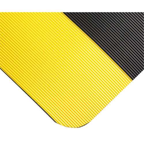 Tapis ondul&eacute; pour tableau de contr&ocirc;le no 702, 3' la x 10' lo, 1/4" &eacute;paisseur, Noir/Jaune, PVC O-Max
