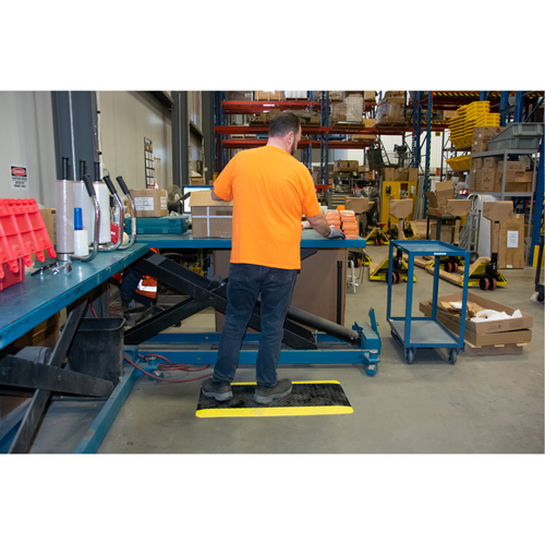 Tapis antifatigue, Losange, 1-2/3' x 3-1/4' x 3/4", Noir/Jaune, Polyur&eacute;thane O-Max