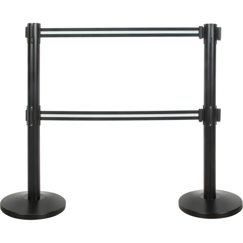 Barri&egrave;re pour le contr&ocirc;le des foules &agrave; courroie double, Acier, 35" h, Ruban Noir/Blanc, Longueur du ruban 7' O-Max