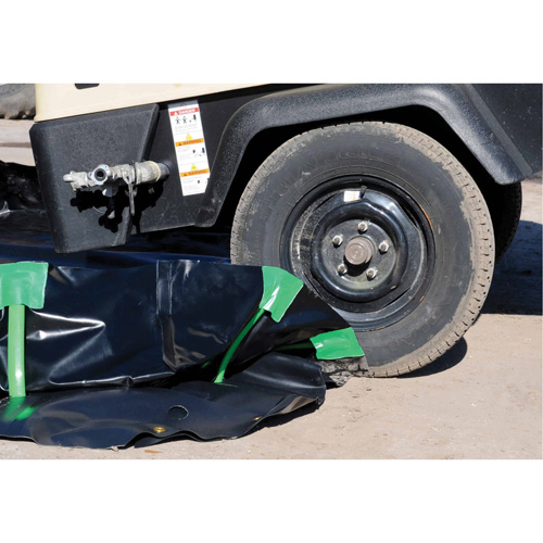 Ultra-Containment Berm&reg;, 2244 US gal. Capacity, 10' W x 30' L x 12" H, Stake Wall O-Max