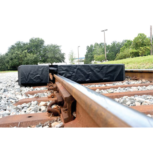 Ultra-Track Berm, 144 US gal. Capacity, 4' W x 6' L x 12" H, Foam Wall O-Max