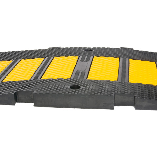 Middle Speed Hump, Rubber, 2' L x 8" W x 1-1/4" H O-Max