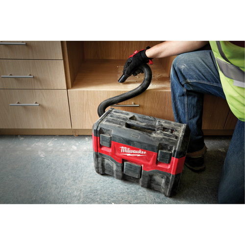 Aspirateur humide/sec M18 (outil seulement), 18 V, Capacit&eacute; 2 gal. O-Max