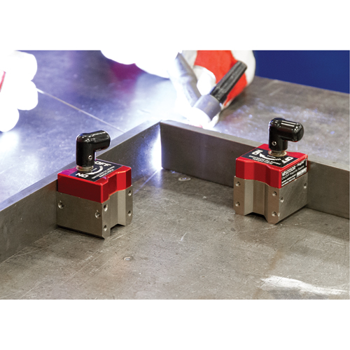 Mag90 On/Off Magnetic Squares, 1-1/2" L x 1-1/2" W x 2-3/4" H, 150 lbs. O-Max
