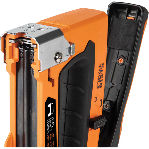 Loose Cable Stapler, 5/16"/1/4"/11/32" Staples O-Max