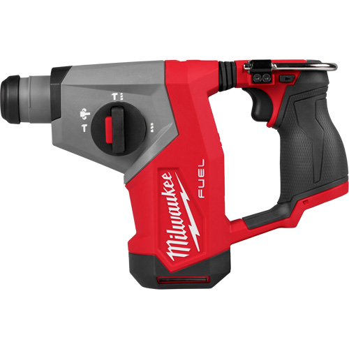 Vibrateur &agrave; b&eacute;ton &agrave; cycle &eacute;lev&eacute; MX FUEL avec fouet de 32'/t&ecirc;te de 2,25", 12 V, 5/8", 1214 tr/min O-Max
