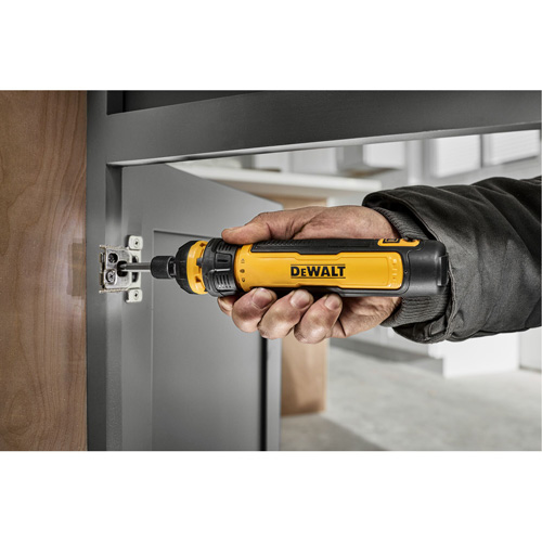 Jeu de tournevis sans fil de 14 morceaux avec commande FLEXDRIVE, 4 V, 44 lb-po/5 Nm couple max. O-Max