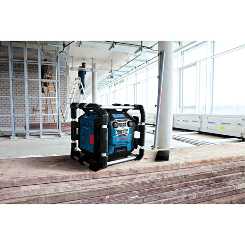 Jobsite Radio with Bluetooth&reg; 5.0 & Power Station, Lithium-Ion, 18 V O-Max