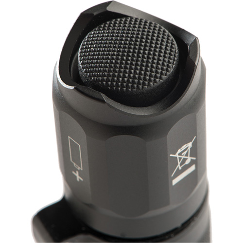Lampe de poche tactique de s&eacute;rie 7000, DEL, 774 lumens, Piles CR123 O-Max