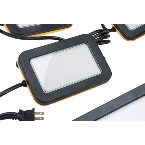 Chaîne de baladeuses DEL, 5 Lumi&egrave;res, 50' lo, Boîtier en Plastique O-Max