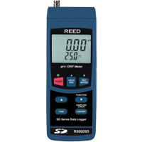 pH-m&egrave;tre et compteur de potentiel r&eacute;dox avec certificat de calibration O-Max