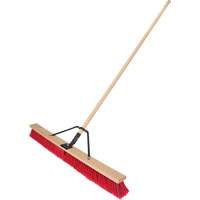 Balai-brosse &agrave; manche renforc&eacute;, 36", Moyen, Soies PVC O-Max