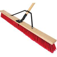 Balai-brosse &agrave; manche renforc&eacute;, 36", Moyen, Soies PVC O-Max