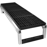 Trousse de plateforme de travail modulaire en aluminium &agrave; drainage ouvert FOUNDATION, 18" la x 72" pr, Capacit&eacute; de 400 lb, Enti&egrave;rement soud&eacute; O-Max