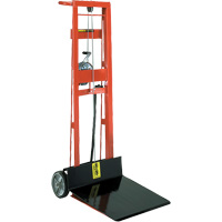 Empileur &agrave; plateforme, M&eacute;canisme Treuil manuel, Capacit&eacute; de 750 lb, Levage max de 40" O-Max