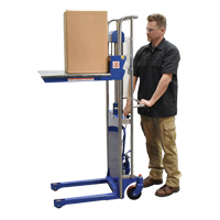 Gerbeur Hefti-Lift, M&eacute;canisme Pompe au pied, Capacit&eacute; de 880 lb, Levage max de 59" O-Max
