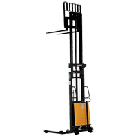 Gerbeur pour chariot &eacute;l&eacute;vateur, Fonctionnement &eacute;lectrique, Capacit&eacute; 2000 lb, Lev&eacute;e max 137" O-Max
