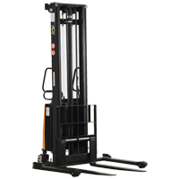 Gerbeur pour chariot &eacute;l&eacute;vateur, Fonctionnement &eacute;lectrique, Capacit&eacute; 2000 lb, Lev&eacute;e max 150" O-Max