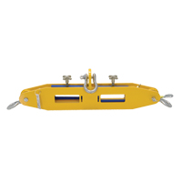 Poutre de levage pour chariot &eacute;l&eacute;vateur, Ouverture des fourches 7" x 2-1/2" O-Max