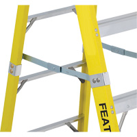 Industrial Heavy-Duty Stepladders (6400 Series), 4', Fibreglass, 300 lbs. Capacity, Type 1A O-Max