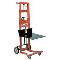 Empileur &agrave; plateforme, M&eacute;canisme Treuil manuel, Capacit&eacute; de 750 lb, Levage max de 40" O-Max