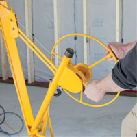 Appareils de levage pour panneaux de cloisons s&egrave;ches O-Max