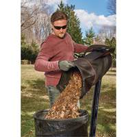 Souffleur/aspirateur/broyeur de feuilles 3-en-1 VacPack, Vitesse d'air 250 mi/h, &eacute;lectrique O-Max