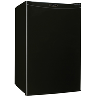 Compact Refrigerator, 32-11/16" H x 20-11/16" W x 20-7/8" D, 4.4 cu. ft. Capacity O-Max