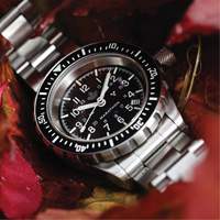 Grey Maple Large Diver's Automatic Watch with Stainless Steel Bracelet, Digital, Battery Operated, 41 mm, Silver O-Max