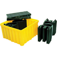Palette antid&eacute;versement avec drain Ultra-IBC Spill Pallet , Capacit&eacute; de d&eacute;versement 400 gal. US, 58,75" x 58,75" x 33" O-Max