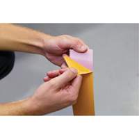 Marqueur robuste pour le sol Tough-Mark, Rectangle, 48" lo x 2" la, Jaune, Poly&eacute;thyl&egrave;ne O-Max