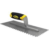 Truelles dent&eacute;es avec prise Ergo-Grip pour lapplication des adh&eacute;sifs O-Max