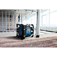 Jobsite Radio with Bluetooth&reg; 5.0 & Power Station, Lithium-Ion, 18 V O-Max