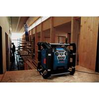 Jobsite Radio with Bluetooth&reg; 5.0 & Power Station, Lithium-Ion, 18 V O-Max