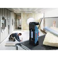 Compact Jobsite Radio with Bluetooth&reg; 5.0, Lithium-Ion, 18 V O-Max