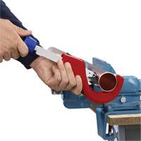 Coupe-tubes KNIPEX TubiX&reg; XL 10-1/4", Capacit&eacute; de 5/64"- 3" O-Max